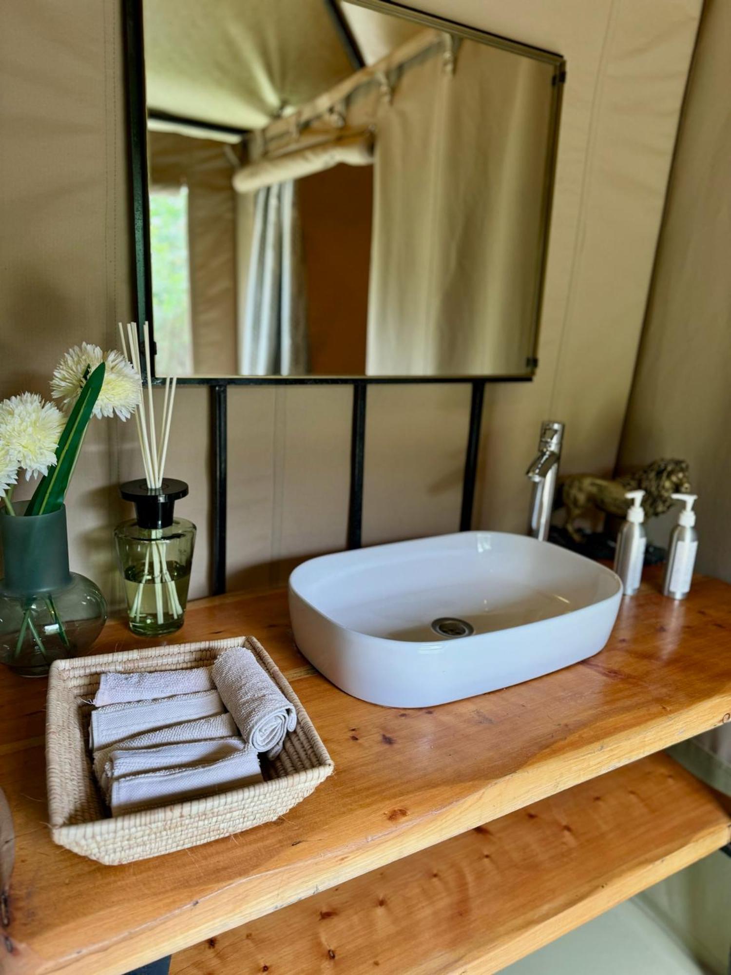 Olkinyei Mara Tented Camp Talek Eksteriør bilde